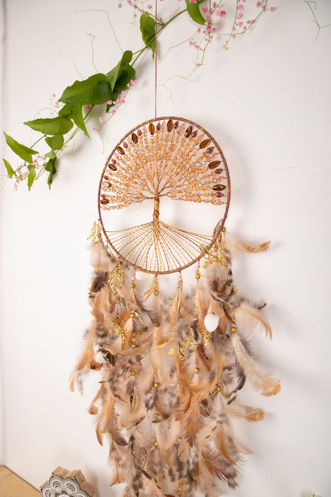 Radiating hope tree of life