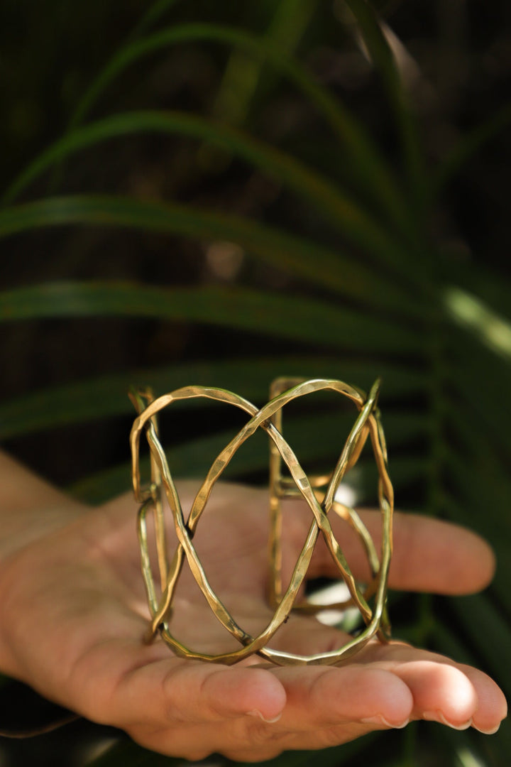 Infinity loop bangle