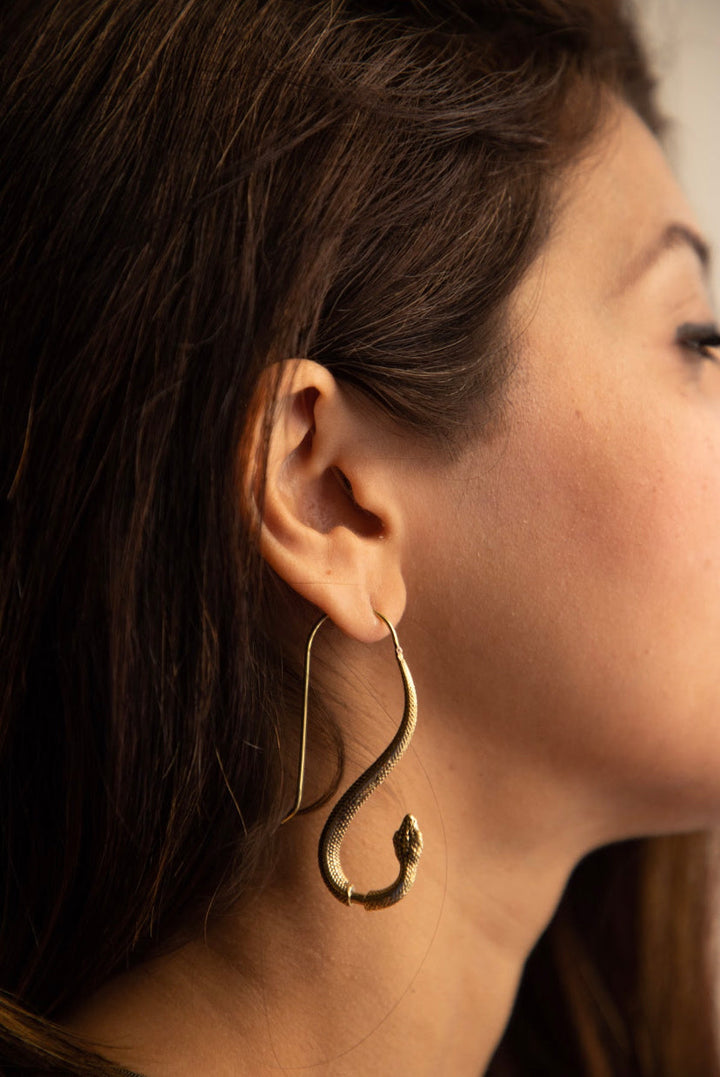 Serpent earrings