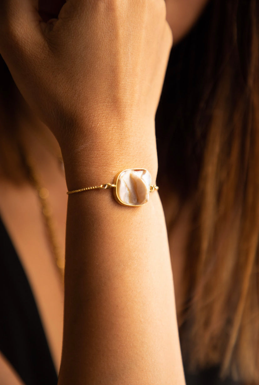 Aurora adjustable bracelet
