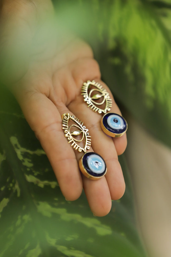 The Divine eye