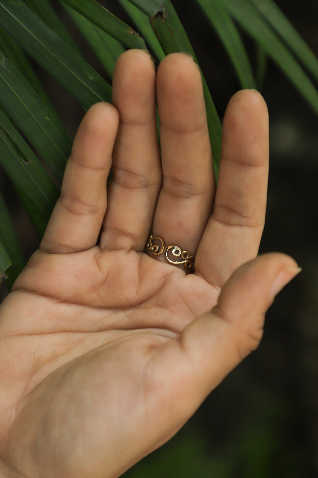 Labradorite curl ring - adjustable.