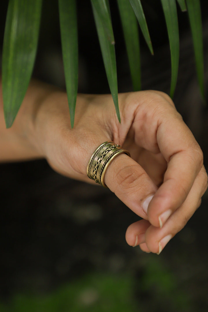 Antique textured Unisex adjustable band