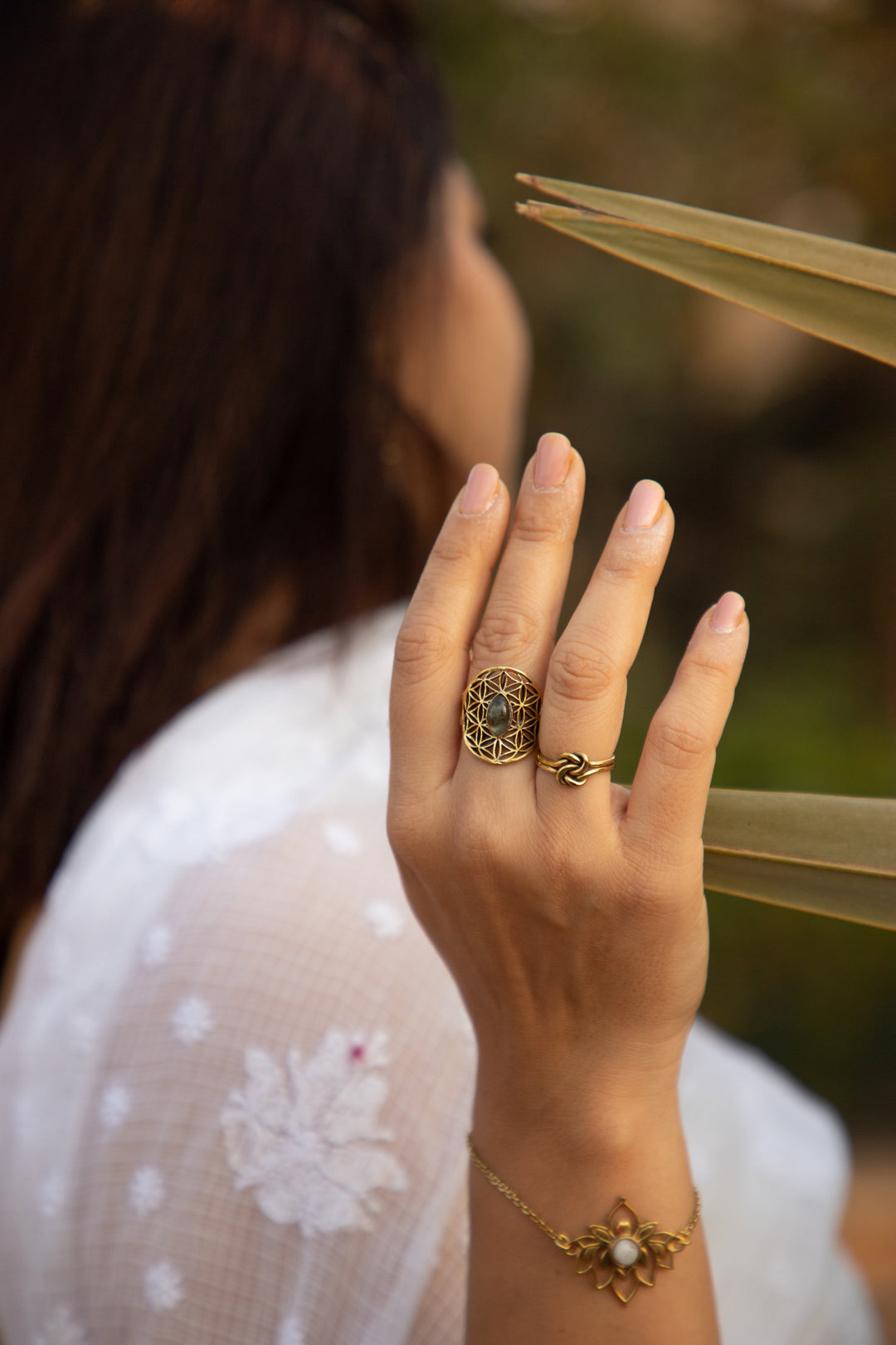 Lovers knot ring