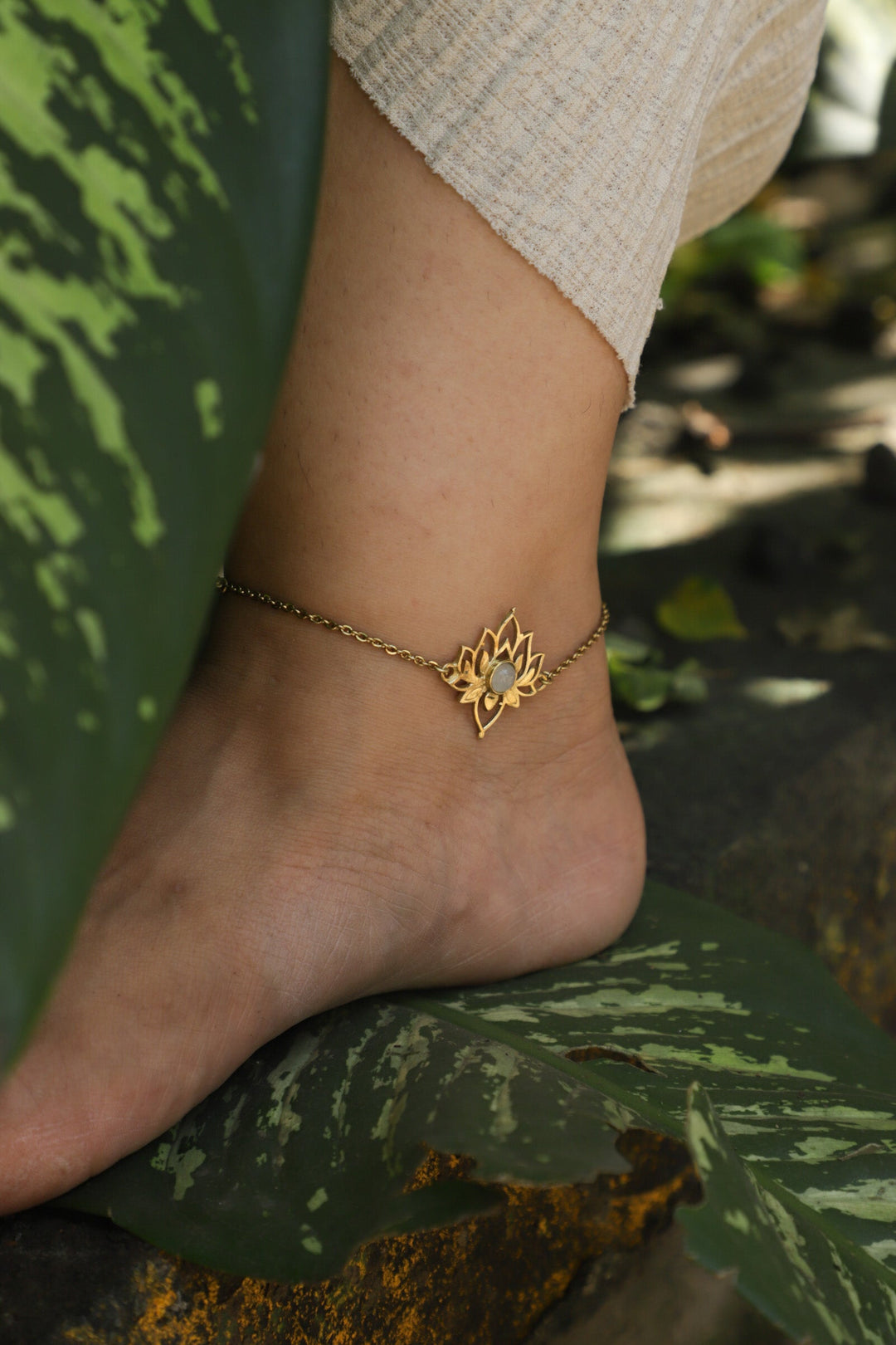 Lotus moonstone anklet