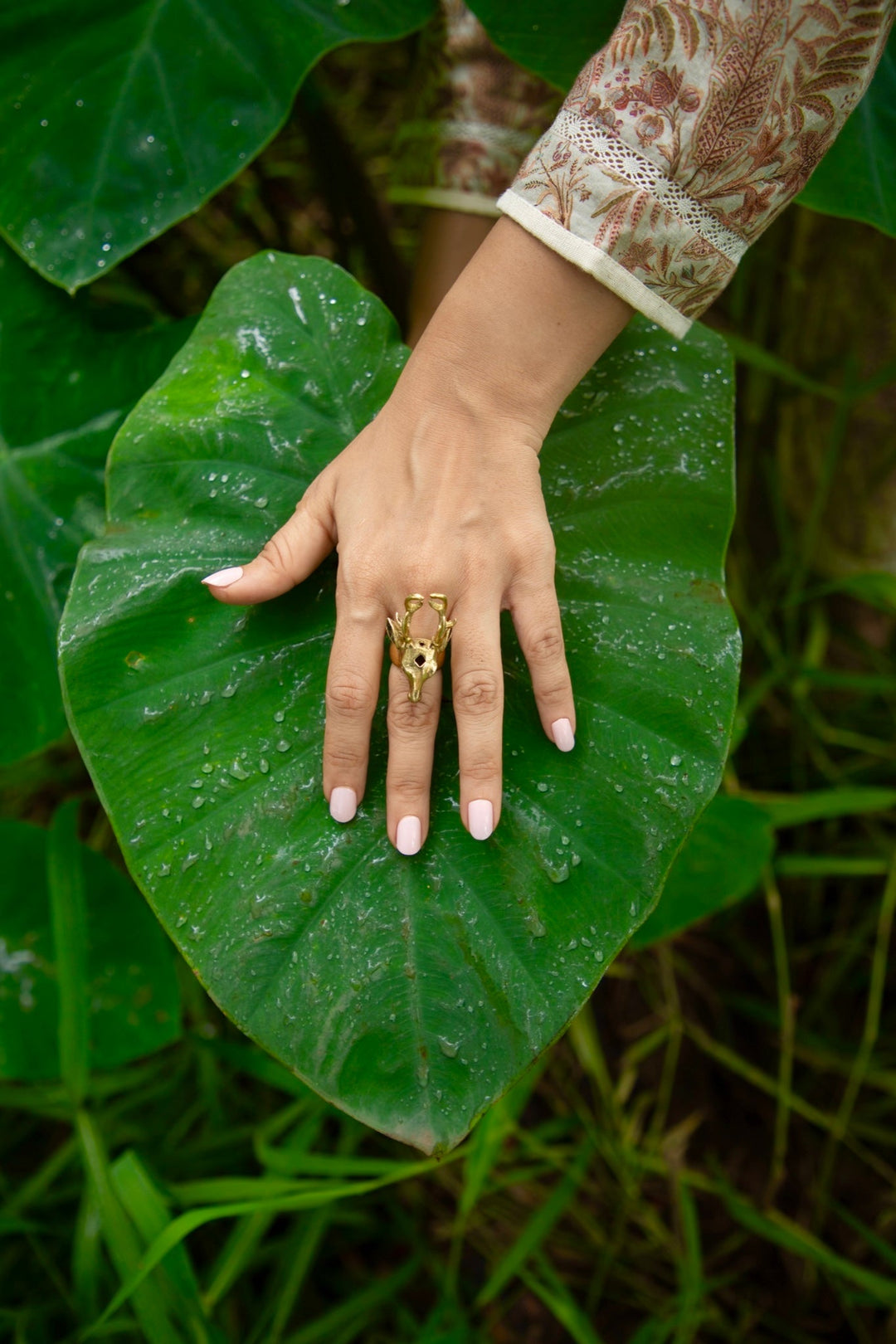 Deer adjustable ring