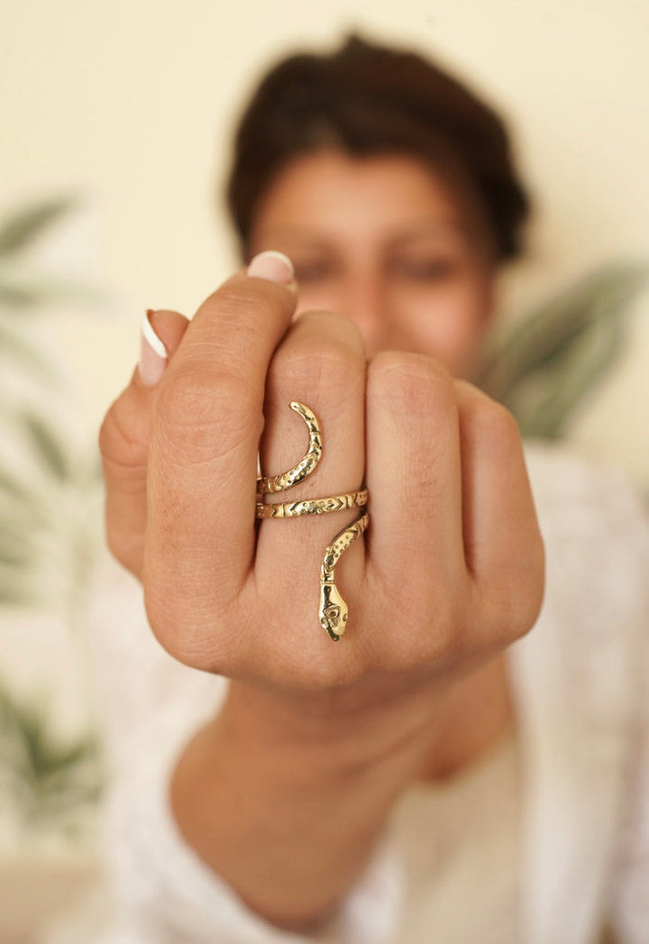 Shivohum adjustable ring